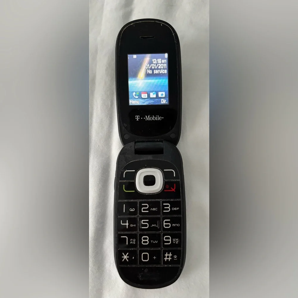 Y2K Vintage T-Mobile Flip Phone Bundle – Retro Aesthetic